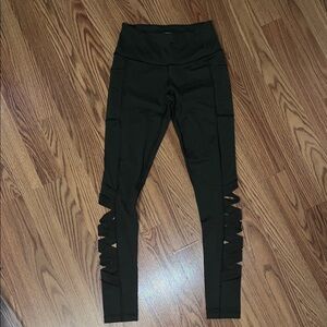 Victoria Sport Leggings with Side Cutouts